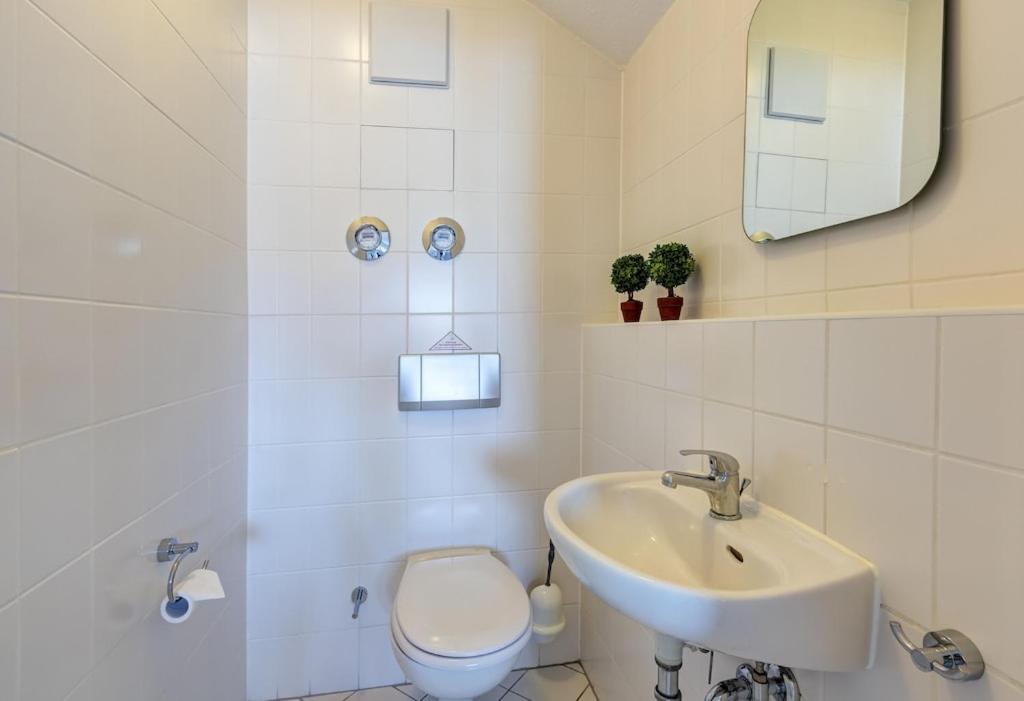 Grosse Schoene 3 Zimmer Ferienwohnung - 100 Qm - In Strandnaehe Fuer 6 Personen!! Херингсдорф Екстериор снимка