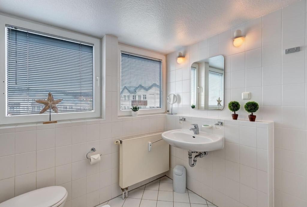 Grosse Schoene 3 Zimmer Ferienwohnung - 100 Qm - In Strandnaehe Fuer 6 Personen!! Херингсдорф Екстериор снимка
